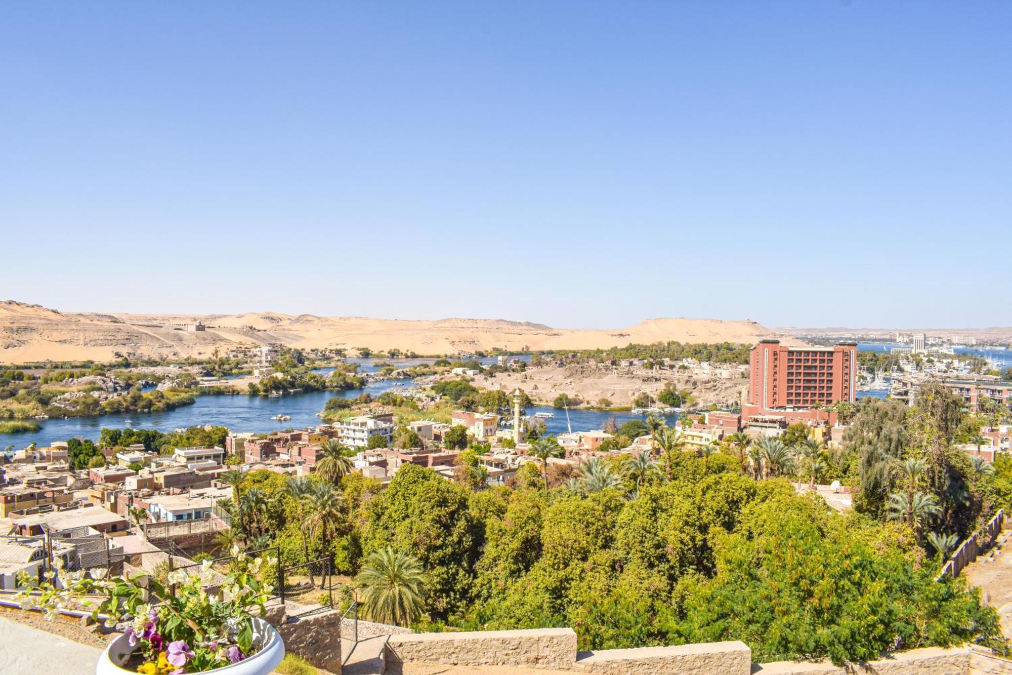 Basma Executive Club Hotel Aswan Buitenkant foto