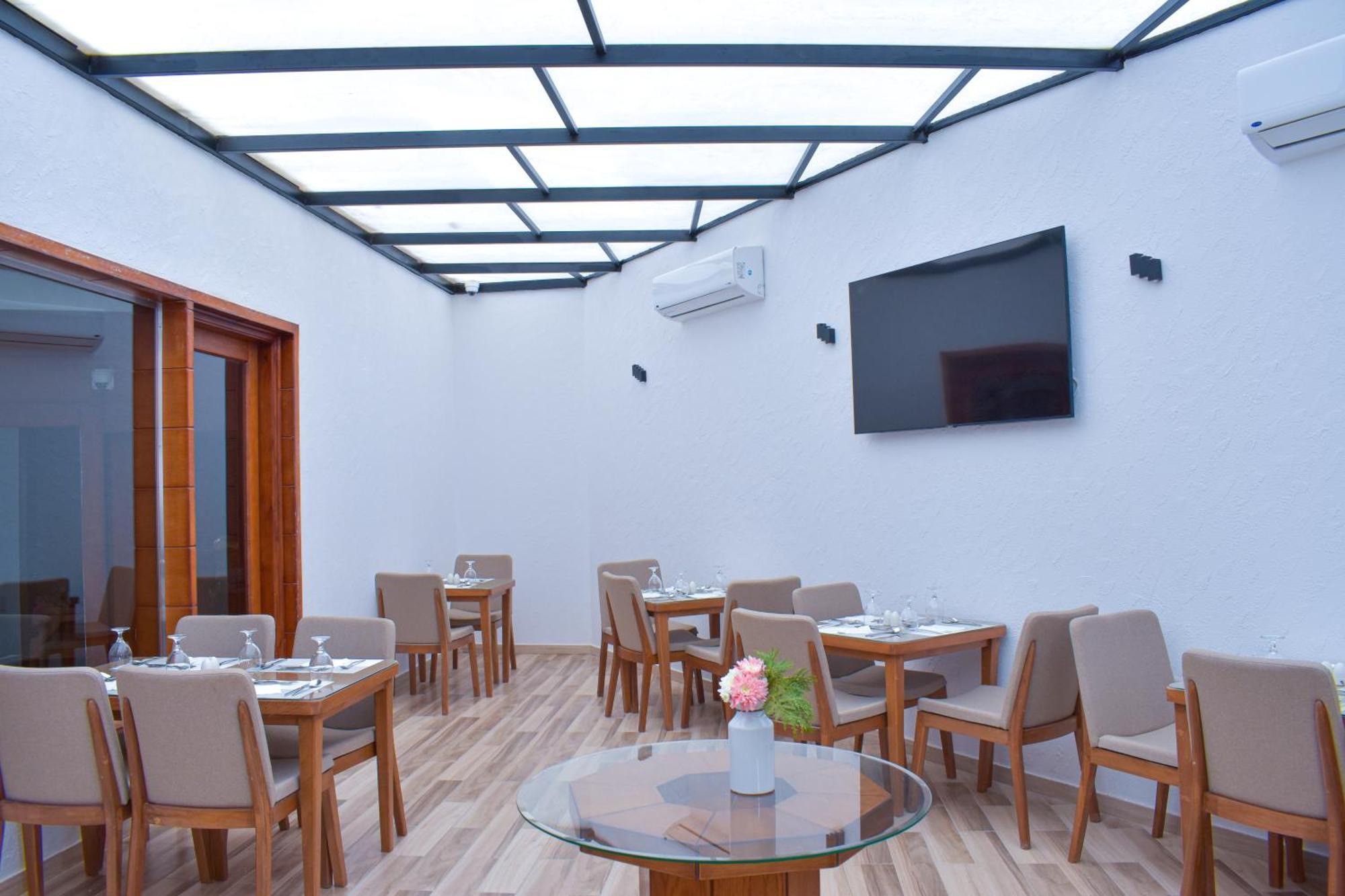 Basma Executive Club Hotel Aswan Buitenkant foto